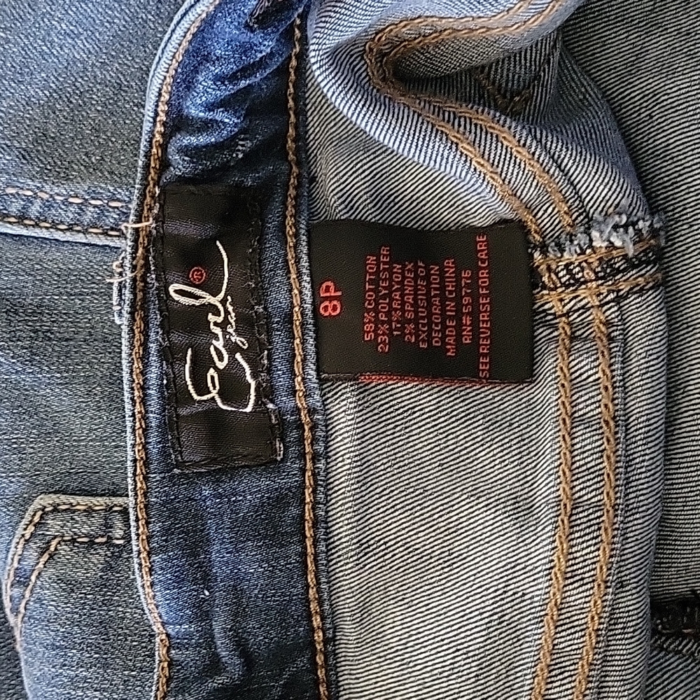 Earl Jeans floral/hummingbird embroidery 8 petite - Picture 6 of 11